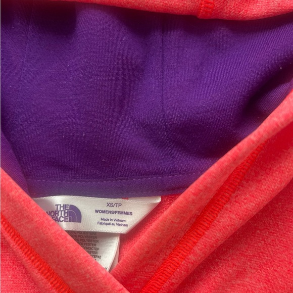 Women’s North Face Hoodie - Picture 6 of 6